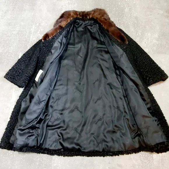 Vintage Schiaparelli Coat - Picture 12 of 12